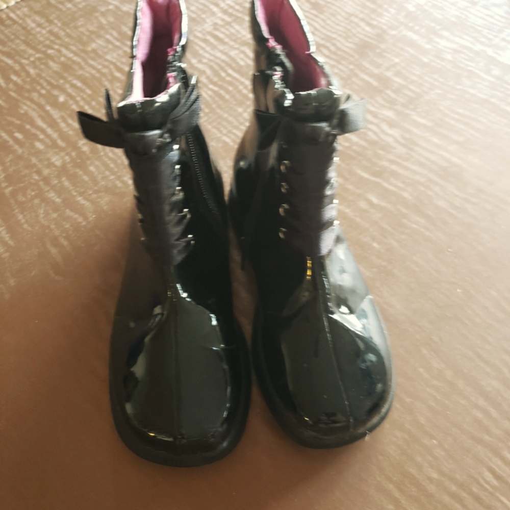 L'Amour Girls Patent Leather Dress Boots Size 1